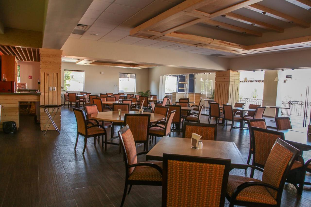 Best Western Plus La Mina Parral エクステリア 写真