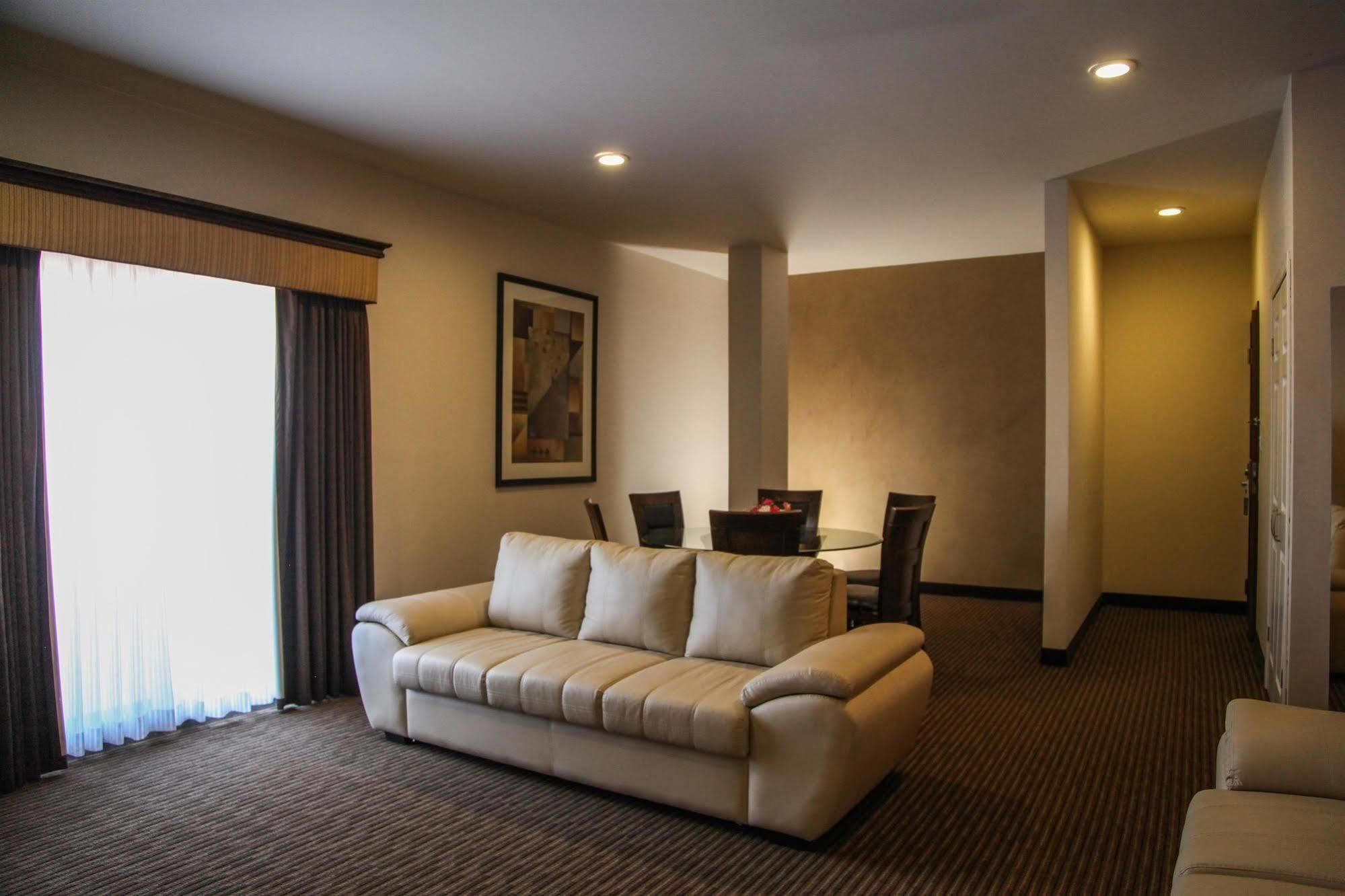 Best Western Plus La Mina Parral 部屋 写真